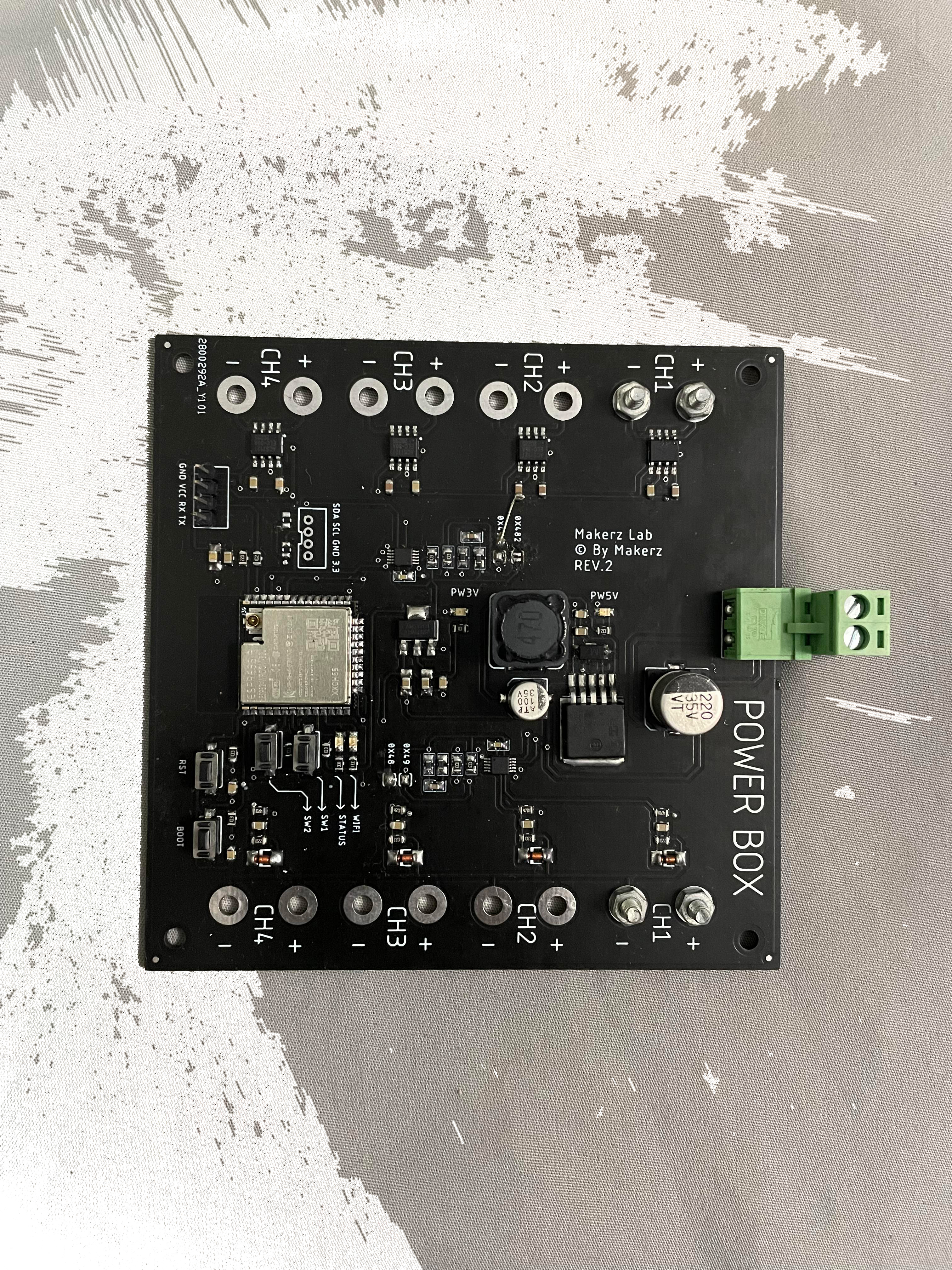 Makerz lab Powerboz
